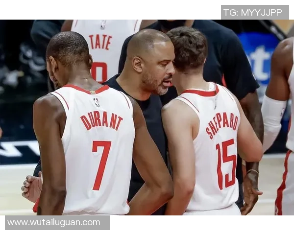 火箭队与凯尔特人激战12月28日精彩回顾与赛前分析